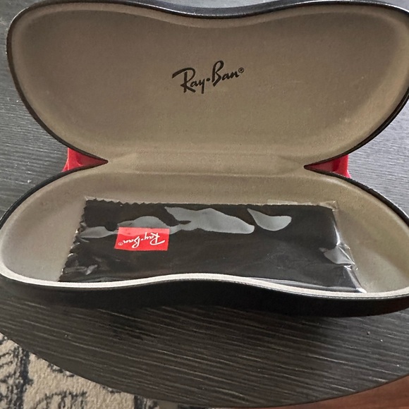 RayBans Eyeglass frames - Picture 2 of 3